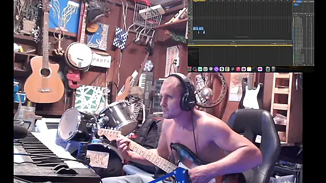 Snapshot of itsjameswebbscope chatting on September 19, 2025, 3:34 pm itsjameswebbscope online show from September 19, 2025, 3:34 pm