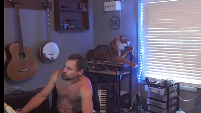 itsjameswebbscope online show from May 11, 2026, 8:28 pm
