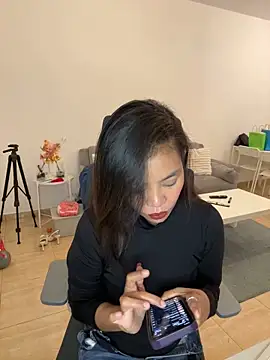 Snapshot of NaughtyMe chatting on December 7, 2024, 10:28 pm NaughtyMe online show from December 7, 2024, 10:28 pm