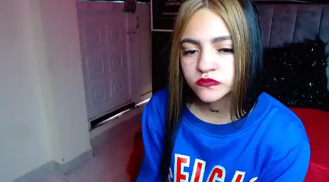 Violettasquirt online show from January 15, 2025, 6:19 pm