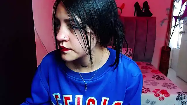 Violettasquirt online show from October 2, 2025, 1:29 pm