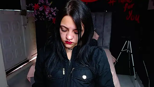 Violettasquirt online show from March 3, 2026, 3:07 pm