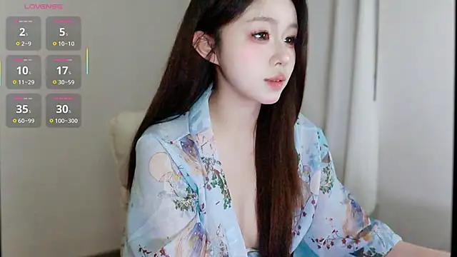 Snapshot of Hazel-11 chatting on October 2, 2025, 1:40 pm Hazel-11 online show from October 2, 2025, 1:40 pm