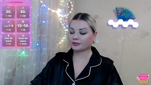 JewellKiss7 online show from March 25, 2026, 6:47 pm