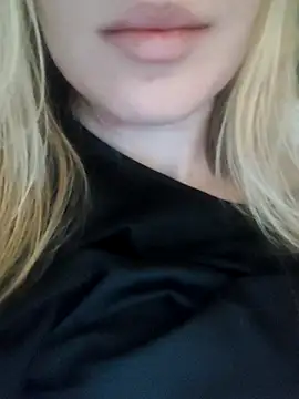 Snapshot of Linda_999 chatting on November 10, 2025, 11:09 am Linda 999 online show from November 10, 2025, 11:09 am