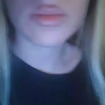 Snapshot of Linda_999 chatting on December 4, 2025, 10:51 pm Linda 999 online show from December 4, 2025, 10:51 pm