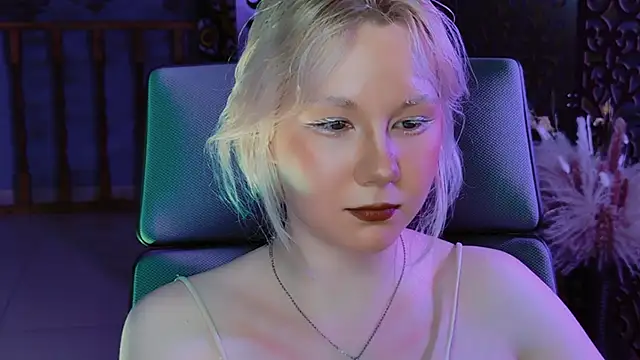 NancyMartinez online show from December 28, 2024, 7:11 pm