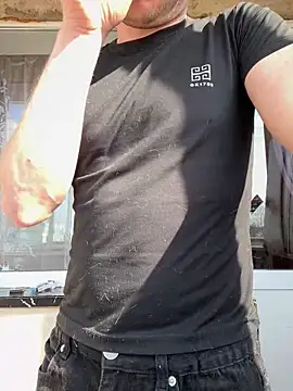 red red00 online show from March 24, 2026, 10:09 am