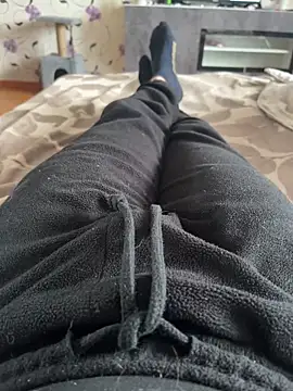 red red00 online show from April 29, 2026, 9:02 am