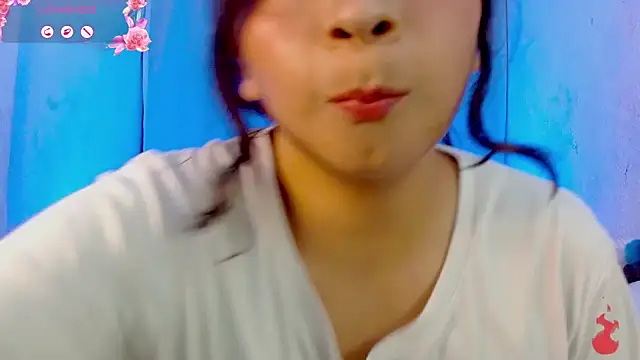 zoewilliams2 online show from February 18, 2026, 3:24 am