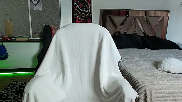 Snapshot of Damon__333 chatting on September 19, 2025, 7:03 pm Damon  333 online show from September 19, 2025, 7:03 pm