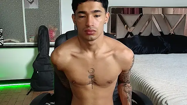 Snapshot of Damon__333 chatting on September 22, 2025, 6:54 pm Damon  333 online show from September 22, 2025, 6:54 pm