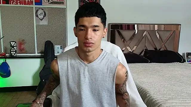 Snapshot of Damon__333 chatting on October 15, 2025, 6:41 pm Damon  333 online show from October 15, 2025, 6:41 pm