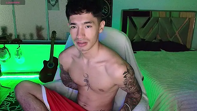 Damon  333 online show from November 10, 2025, 11:37 pm