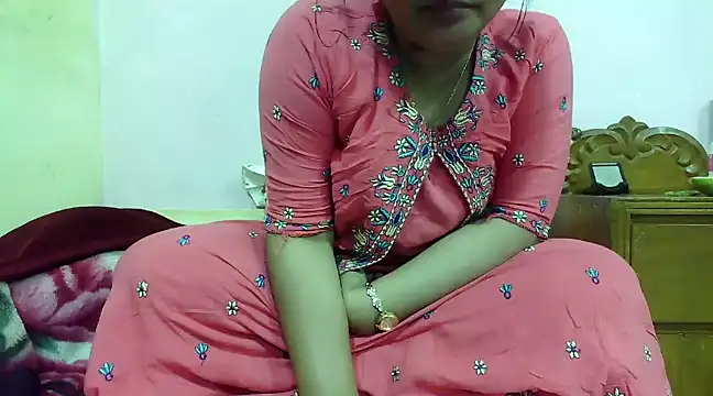 LovelyRose69 online show from December 6, 2024, 3:11 pm