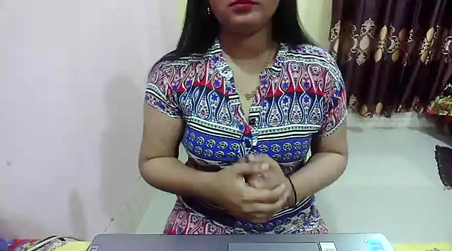 LovelyRose69 online show from December 29, 2024, 5:44 pm