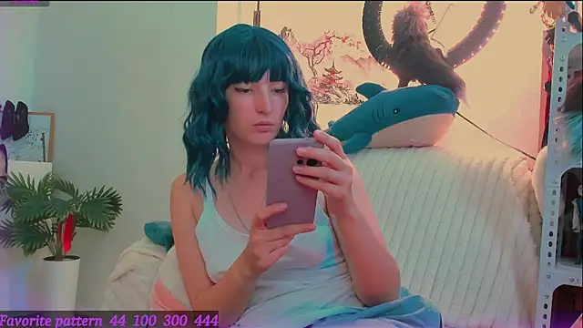 Toxic Ellies online show from June 4, 2026, 7:58 am