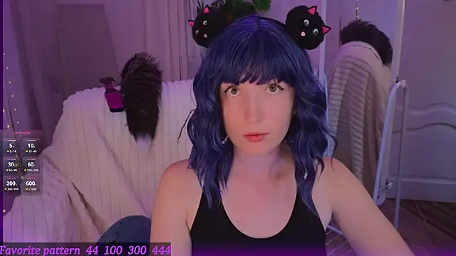 Toxic Ellies online show from June 12, 2026, 7:29 am