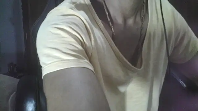 Snapshot of 20vEEr chatting on January 12, 2025, 8:25 pm 20vEEr online show from January 12, 2025, 8:25 pm