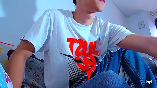 ADAM HOT online show from November 15, 2025, 9:00 pm