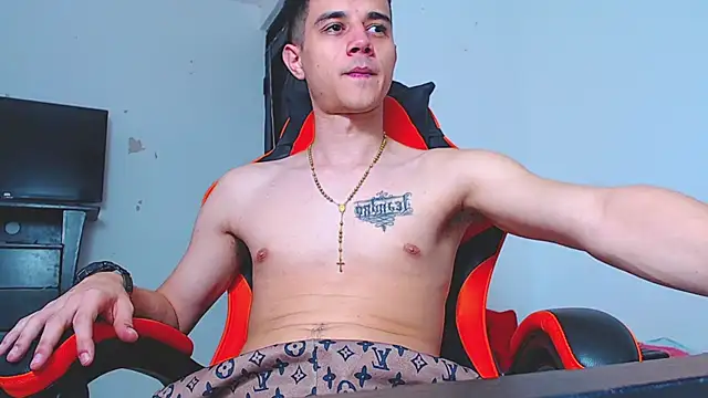 ADAM HOT online show from December 19, 2025, 9:22 pm