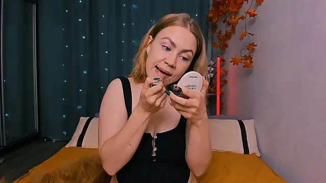 Snapshot of InsatiableFoxX chatting on September 29, 2025, 10:36 pm InsatiableFoxX online show from September 29, 2025, 10:36 pm