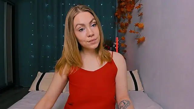 Snapshot of InsatiableFoxX chatting on October 30, 2025, 5:24 pm InsatiableFoxX online show from October 30, 2025, 5:24 pm