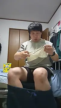 Snapshot of 07YUKIO chatting on July 28, 2026, 2:35 pm 07YUKIO online show from July 28, 2026, 2:35 pm