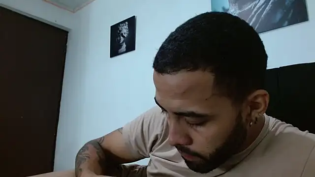 Hendry  online show from February 5, 2025, 4:48 am