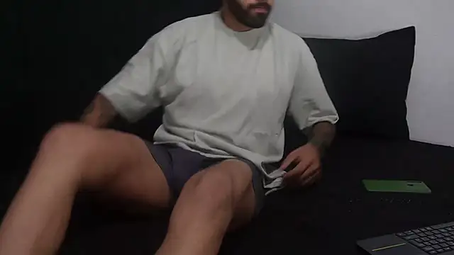 Hendry  online show from February 7, 2025, 11:13 pm