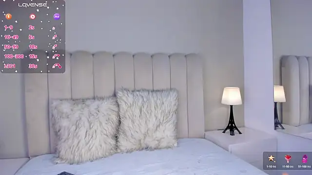 atenea roberts online show from September 15, 2025, 5:13 pm