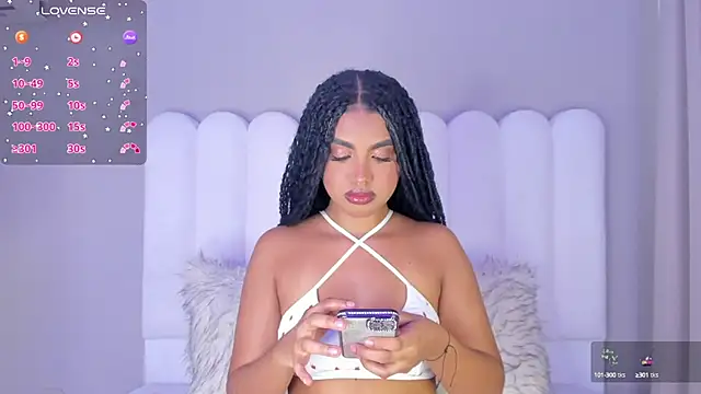 atenea roberts online show from September 18, 2025, 3:14 pm