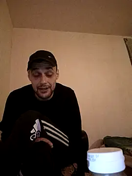 Snapshot of kx93 chatting on January 7, 2025, 11:35 pm kx93 online show from January 7, 2025, 11:35 pm