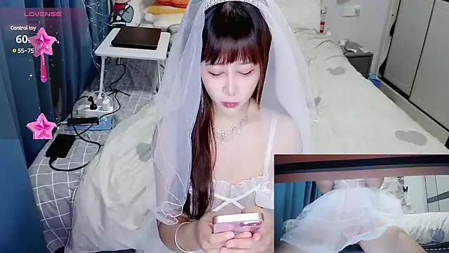 Snapshot of Angelababy001 chatting on December 4, 2024, 12:25 pm Angelababy001 online show from December 4, 2024, 12:25 pm