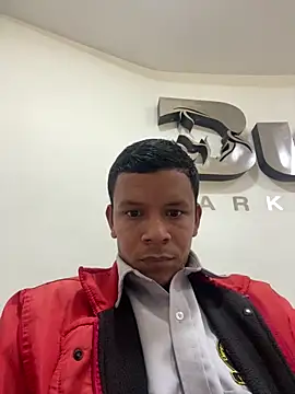 Snapshot of Onel9701 chatting on May 23, 2026, 1:04 pm Onel9701 online show from May 23, 2026, 1:04 pm