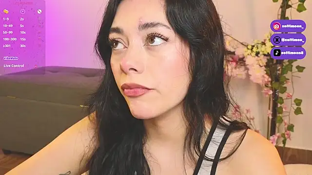 Snapshot of Soffimoon_ chatting on October 2, 2025, 2:40 am Soffimoon  online show from October 2, 2025, 2:40 am