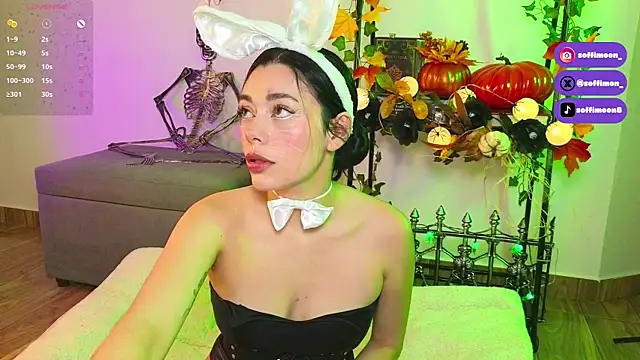 Snapshot of Soffimoon_ chatting on October 15, 2025, 4:23 am Soffimoon  online show from October 15, 2025, 4:23 am