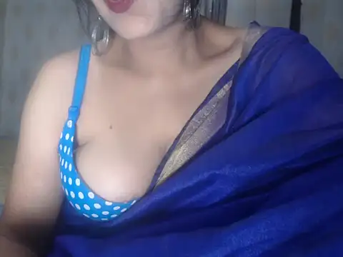 Snapshot of LustyShreya chatting on October 10, 2025, 5:45 pm LustyShreya online show from October 10, 2025, 5:45 pm