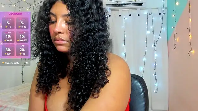 valentina 0  online show from December 17, 2024, 6:13 am