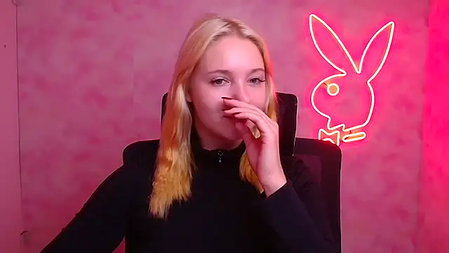 Snapshot of Milka_kiss_ chatting on September 24, 2025, 5:44 am Milka kiss online show from September 24, 2025, 5:44 am