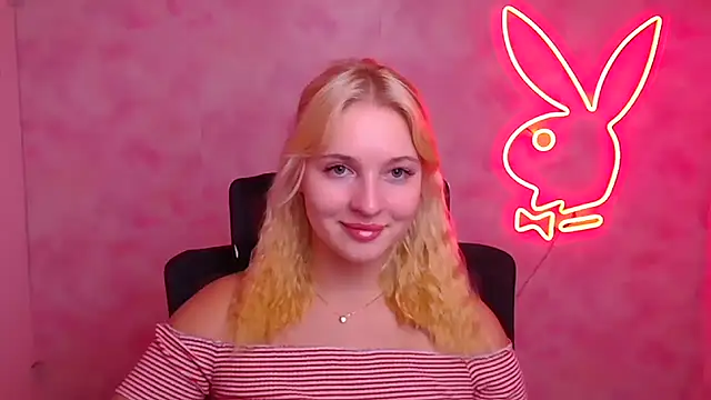 Snapshot of Milka_kiss_ chatting on September 27, 2025, 11:15 am Milka kiss online show from September 27, 2025, 11:15 am