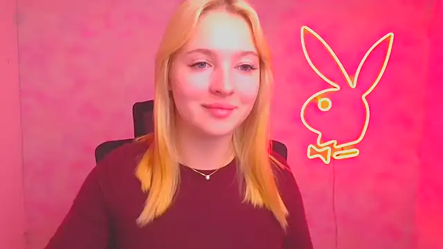 Snapshot of Milka_kiss_ chatting on October 16, 2025, 11:33 am Milka kiss online show from October 16, 2025, 11:33 am