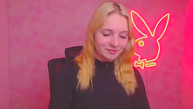 Snapshot of Milka_kiss_ chatting on October 20, 2025, 5:52 am Milka kiss online show from October 20, 2025, 5:52 am