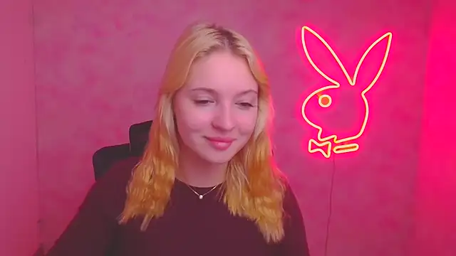 Snapshot of Milka_kiss_ chatting on October 27, 2025, 9:46 am Milka kiss online show from October 27, 2025, 9:46 am