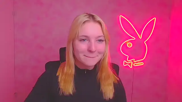 Snapshot of Milka_kiss_ chatting on October 28, 2025, 7:12 am Milka kiss online show from October 28, 2025, 7:12 am