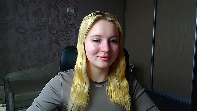 Snapshot of Milka_kiss_ chatting on February 19, 2026, 6:42 am Milka kiss online show from February 19, 2026, 6:42 am