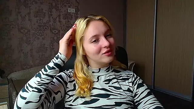 Snapshot of Milka_kiss_ chatting on February 25, 2026, 12:48 pm Milka kiss online show from February 25, 2026, 12:48 pm