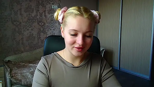 Snapshot of Milka_kiss_ chatting on March 16, 2026, 11:58 am Milka kiss online show from March 16, 2026, 11:58 am