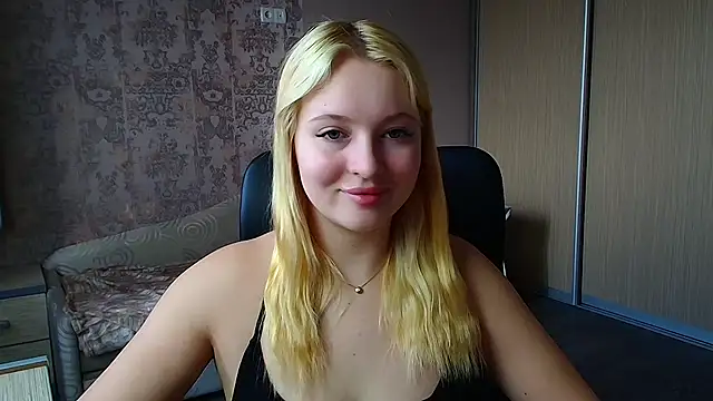 Snapshot of Milka_kiss_ chatting on March 25, 2026, 12:22 pm Milka kiss online show from March 25, 2026, 12:22 pm