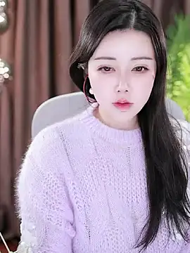 Qiaoqiao  online show from January 13, 2025, 7:21 am